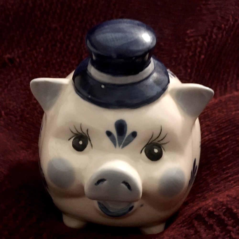 Vintage Holland made hand painted Delft? Piggy bank with top hat. Blue and white